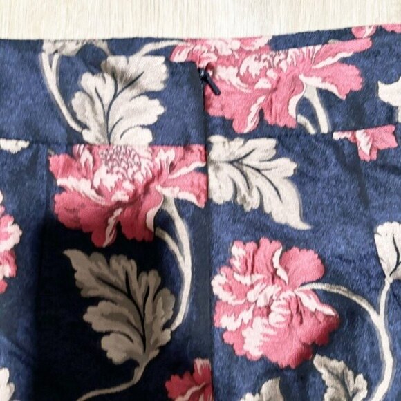 Ann Taylor Women’s Floral Jacquard Petite Pencil Skirt - Size 2P - Picture 10 of 14